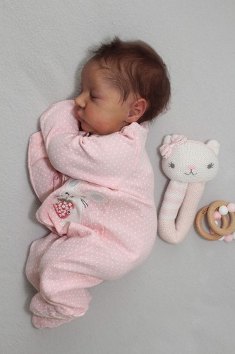 Stunning cuddle baby levi - stunning,