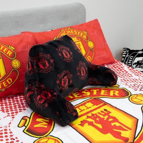 Man united cuddle - cuddle, cushion